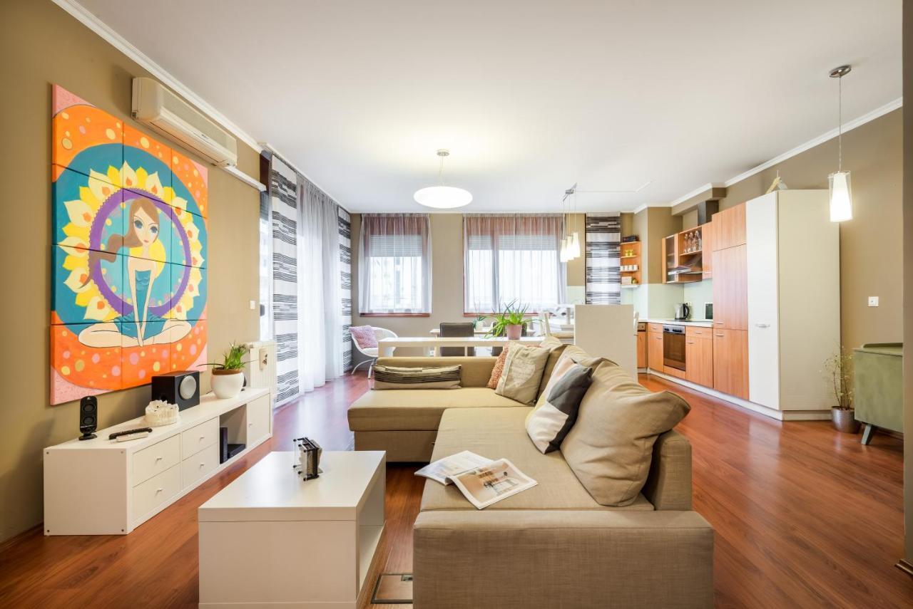 Apartment Downtown Karpat 9 Budapest Eksteriør billede