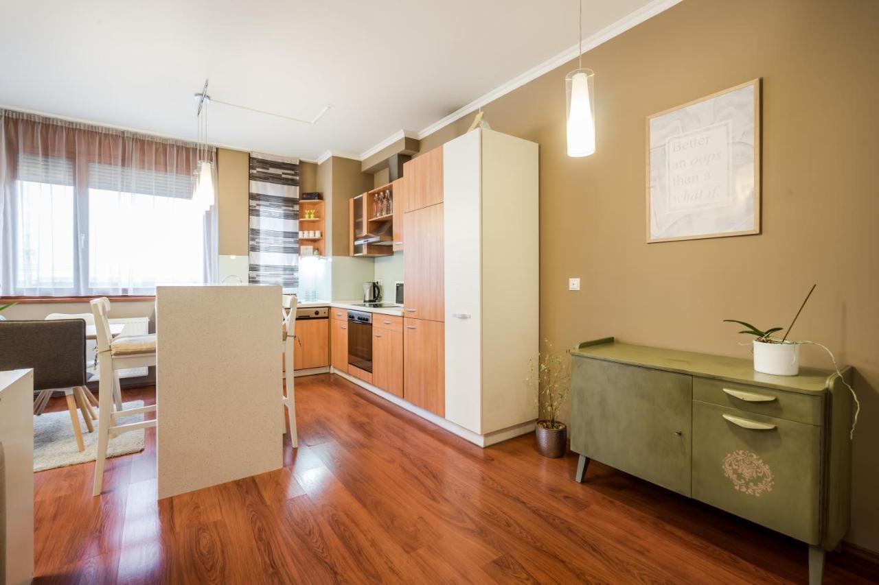 Apartment Downtown Karpat 9 Budapest Eksteriør billede